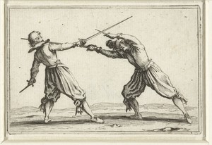 Twee vechtende mannen met zwaarden en dolken
