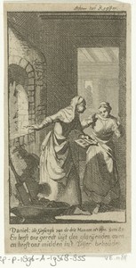 Twee vrouwen halen een boek onbeschadigd uit het vuur