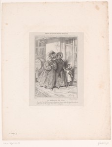 Twee vrouwen met een meisje wandelen op straat