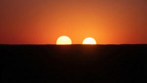 Twin Suns Horizon