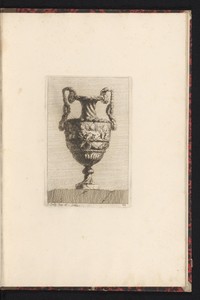 Vaas met putti in het riet