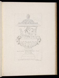 Vase de marbre blanc à Trianon