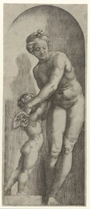 Venus en Amor staand in nis