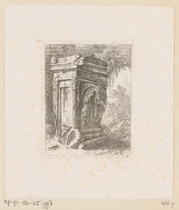 Vervallen monument met vrouwenfiguur