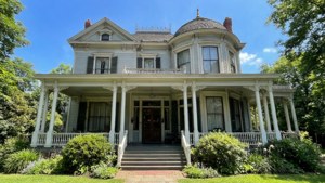Victorian House Historic