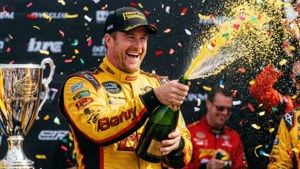 Victory Champagne Spray