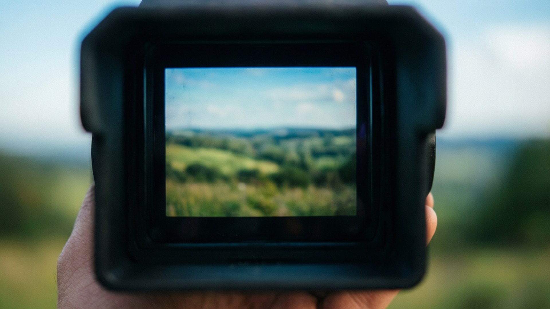 Viewfinder Landscape by Wallpapers.art Studio