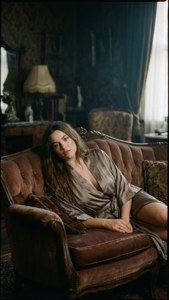 Vintage Lounge Elegance