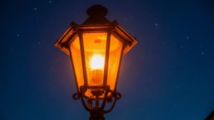 Vintage Street Lamp Glow