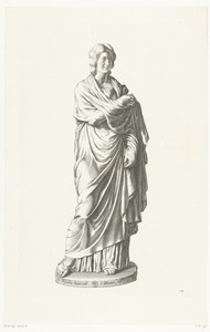 Vrouw gehuld in een mantel
