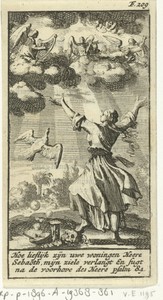 Vrouw luistert met gespreide armen naar het engelenkoor in de wolken boven haar
