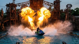 WaterWorld Fire Explosion