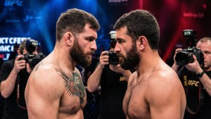 Weigh-In Face Off
