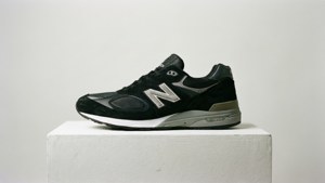 White Pedestal 990