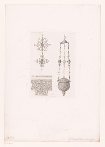 Wierookvat en twee ornamenten