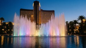 Wynn Fountains Evening