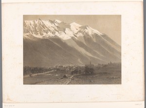 Zicht op Chamonix aan de voet van de Mont Blanc