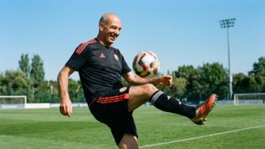 Zidane Juggling Joy